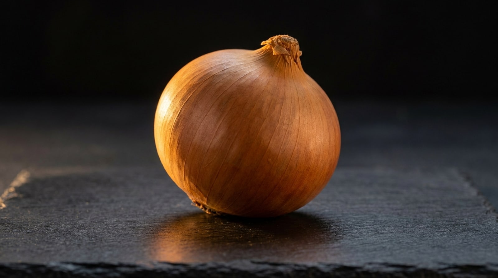 Whole onion before grading